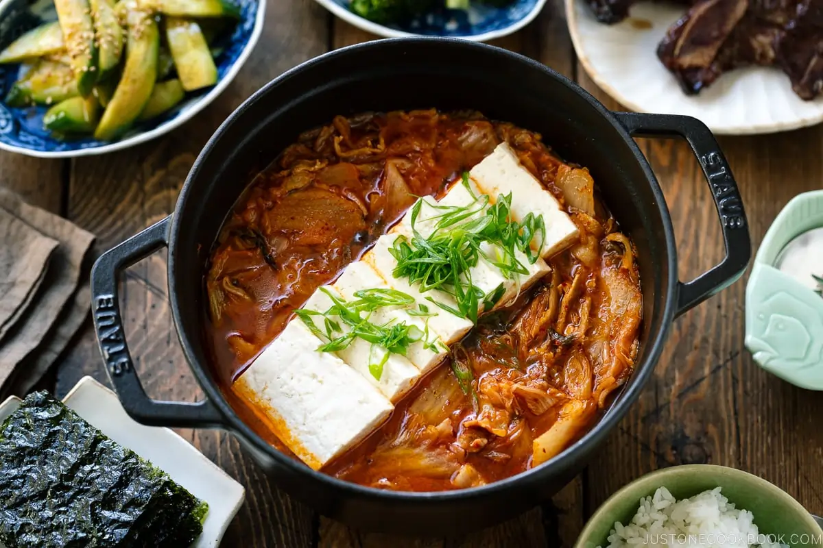 kimchi jjigae